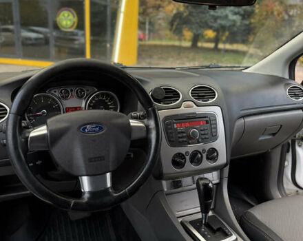 Белый Форд Фокус, объемом двигателя 1.6 л и пробегом 253 тыс. км за 5500 $, фото 11 на Automoto.ua