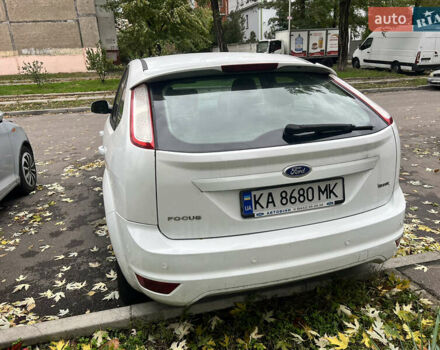 Форд Фокус 2010 в Киеве на Automoto.ua Белый Форд Фокус, объемом двигателя 1.57 л и пробегом 230 тыс. км за 2900 $, фото 3 на Automoto.ua