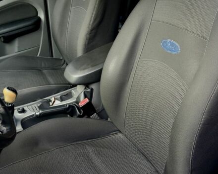 Белый Форд Фокус, объемом двигателя 1.6 л и пробегом 103 тыс. км за 7200 $, фото 7 на Automoto.ua