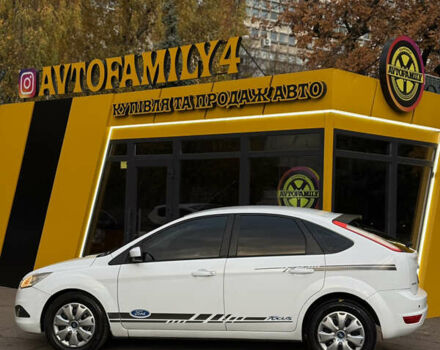 Белый Форд Фокус, объемом двигателя 1.6 л и пробегом 253 тыс. км за 5500 $, фото 7 на Automoto.ua