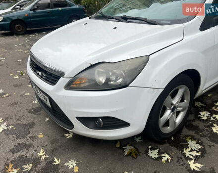 Форд Фокус 2010 в Киеве на Automoto.ua Белый Форд Фокус, объемом двигателя 1.57 л и пробегом 230 тыс. км за 2900 $, фото 8 на Automoto.ua