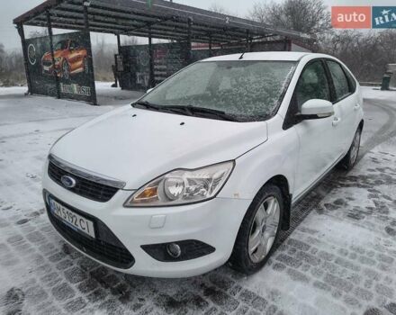 Белый Форд Фокус, объемом двигателя 1.6 л и пробегом 274 тыс. км за 4800 $, фото 5 на Automoto.ua