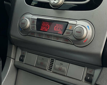 Белый Форд Фокус, объемом двигателя 2 л и пробегом 250 тыс. км за 6500 $, фото 19 на Automoto.ua