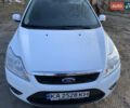 Белый Форд Фокус, объемом двигателя 1.6 л и пробегом 150 тыс. км за 5800 $, фото 2 на Automoto.ua