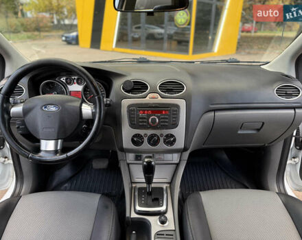 Белый Форд Фокус, объемом двигателя 1.6 л и пробегом 253 тыс. км за 5500 $, фото 10 на Automoto.ua