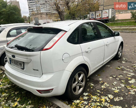 Форд Фокус 2010 в Киеве на Automoto.ua Белый Форд Фокус, объемом двигателя 1.57 л и пробегом 230 тыс. км за 2900 $, фото 4 на Automoto.ua