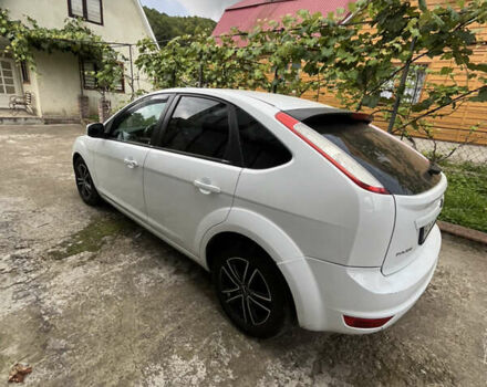Білий Форд Фокус, об'ємом двигуна 1.56 л та пробігом 253 тис. км за 5500 $, фото 3 на Automoto.ua