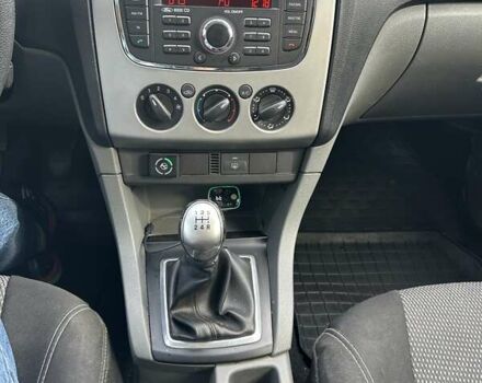 Белый Форд Фокус, объемом двигателя 1.39 л и пробегом 142 тыс. км за 5300 $, фото 18 на Automoto.ua