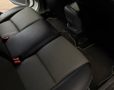 Белый Форд Фокус, объемом двигателя 1.6 л и пробегом 253 тыс. км за 5500 $, фото 9 на Automoto.ua