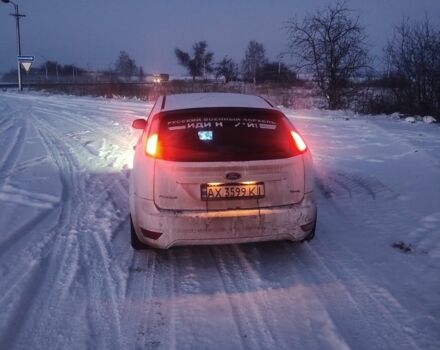 Белый Форд Фокус, объемом двигателя 1.4 л и пробегом 420 тыс. км за 4700 $, фото 2 на Automoto.ua