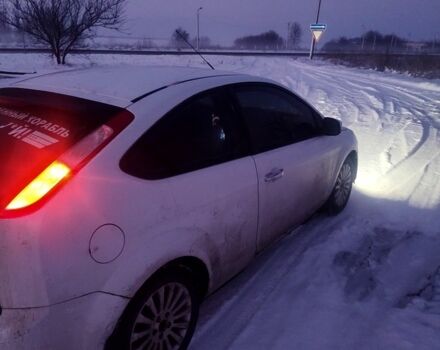 Белый Форд Фокус, объемом двигателя 1.4 л и пробегом 420 тыс. км за 4700 $, фото 1 на Automoto.ua