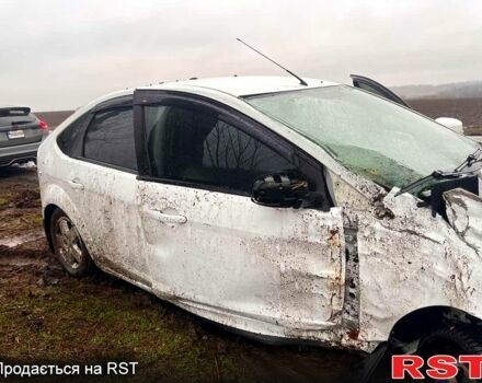 Белый Форд Фокус, объемом двигателя 1.6 л и пробегом 256 тыс. км за 2000 $, фото 10 на Automoto.ua