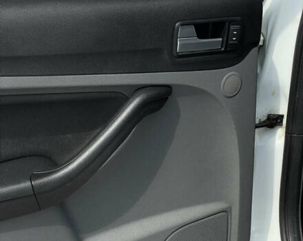 Белый Форд Фокус, объемом двигателя 2 л и пробегом 250 тыс. км за 6500 $, фото 9 на Automoto.ua