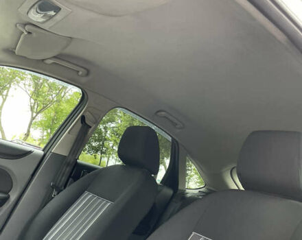 Білий Форд Фокус, об'ємом двигуна 1.4 л та пробігом 325 тис. км за 5000 $, фото 67 на Automoto.ua