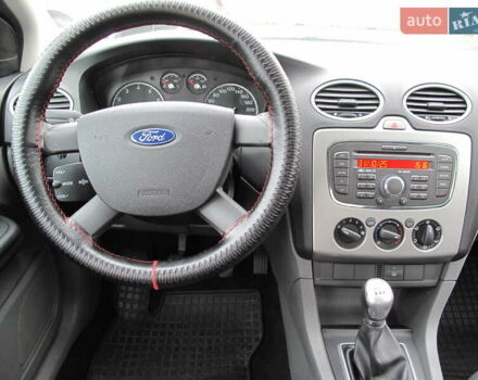 Белый Форд Фокус, объемом двигателя 1.39 л и пробегом 215 тыс. км за 5000 $, фото 25 на Automoto.ua