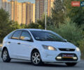 Білий Форд Фокус, об'ємом двигуна 1.39 л та пробігом 259 тис. км за 3800 $, фото 2 на Automoto.ua