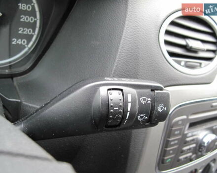 Белый Форд Фокус, объемом двигателя 1.39 л и пробегом 215 тыс. км за 5000 $, фото 53 на Automoto.ua