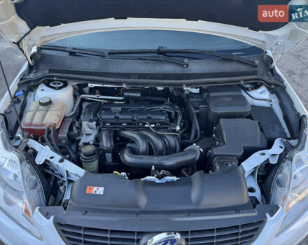 Белый Форд Фокус, объемом двигателя 1.6 л и пробегом 203 тыс. км за 5650 $, фото 22 на Automoto.ua