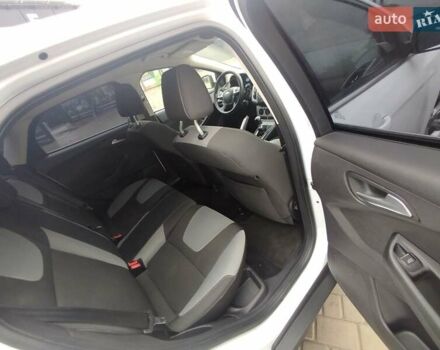 Білий Форд Фокус, об'ємом двигуна 1.6 л та пробігом 266 тис. км за 6999 $, фото 60 на Automoto.ua