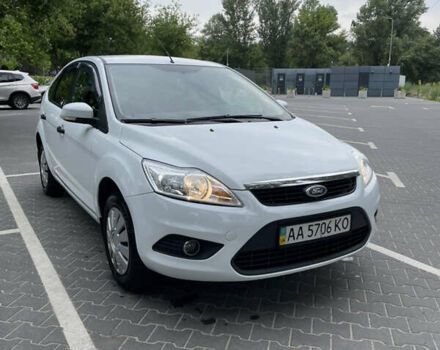 Білий Форд Фокус, об'ємом двигуна 1.4 л та пробігом 325 тис. км за 5000 $, фото 41 на Automoto.ua