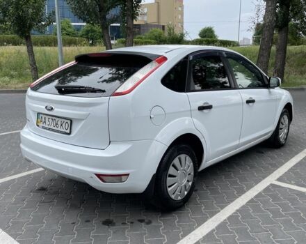 Белый Форд Фокус, объемом двигателя 1.4 л и пробегом 326 тыс. км за 4800 $, фото 4 на Automoto.ua