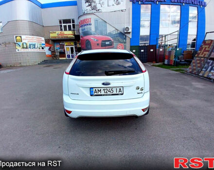 Белый Форд Фокус, объемом двигателя 1.4 л и пробегом 229 тыс. км за 5700 $, фото 6 на Automoto.ua