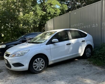 Білий Форд Фокус, об'ємом двигуна 1.4 л та пробігом 215 тис. км за 4500 $, фото 1 на Automoto.ua