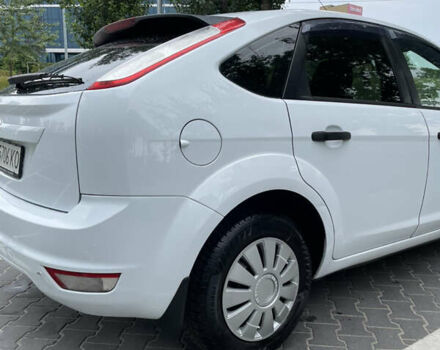 Білий Форд Фокус, об'ємом двигуна 1.4 л та пробігом 325 тис. км за 5000 $, фото 23 на Automoto.ua