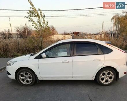 Белый Форд Фокус, объемом двигателя 1.6 л и пробегом 197 тыс. км за 6500 $, фото 3 на Automoto.ua
