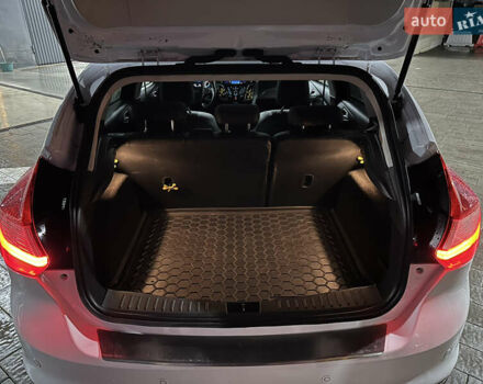 Белый Форд Фокус, объемом двигателя 1.6 л и пробегом 225 тыс. км за 6700 $, фото 7 на Automoto.ua