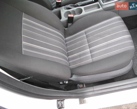 Белый Форд Фокус, объемом двигателя 1.39 л и пробегом 215 тыс. км за 5000 $, фото 31 на Automoto.ua