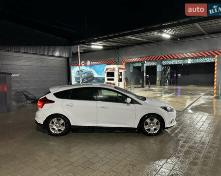 Белый Форд Фокус, объемом двигателя 1.6 л и пробегом 224 тыс. км за 6850 $, фото 2 на Automoto.ua