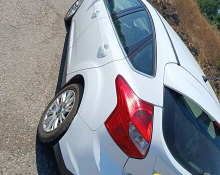 Белый Форд Фокус, объемом двигателя 1.6 л и пробегом 180 тыс. км за 8300 $, фото 12 на Automoto.ua