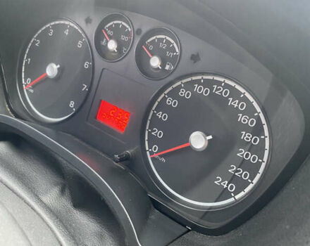 Белый Форд Фокус, объемом двигателя 1.4 л и пробегом 247 тыс. км за 6500 $, фото 16 на Automoto.ua