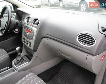 Белый Форд Фокус, объемом двигателя 1.39 л и пробегом 215 тыс. км за 5000 $, фото 32 на Automoto.ua