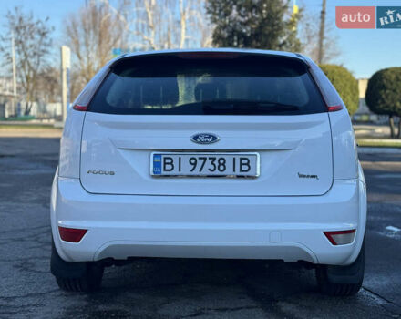 Белый Форд Фокус, объемом двигателя 1.6 л и пробегом 203 тыс. км за 5650 $, фото 8 на Automoto.ua