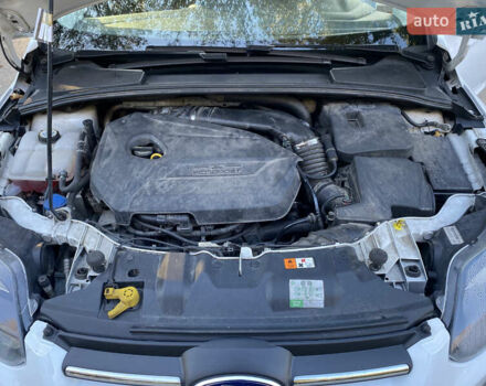 Белый Форд Фокус, объемом двигателя 1.6 л и пробегом 263 тыс. км за 5500 $, фото 16 на Automoto.ua