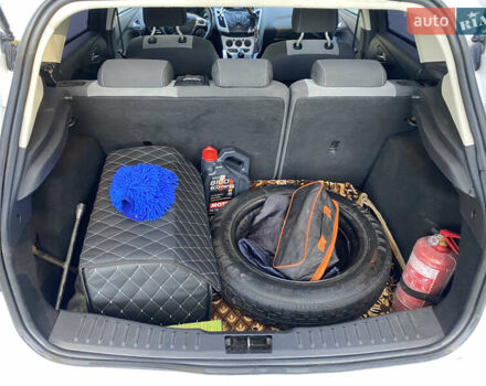 Белый Форд Фокус, объемом двигателя 1.6 л и пробегом 263 тыс. км за 5500 $, фото 15 на Automoto.ua