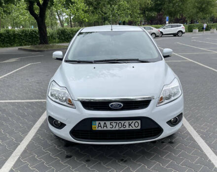 Білий Форд Фокус, об'ємом двигуна 1.4 л та пробігом 325 тис. км за 5000 $, фото 3 на Automoto.ua