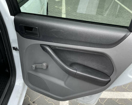 Білий Форд Фокус, об'ємом двигуна 1.4 л та пробігом 325 тис. км за 5000 $, фото 60 на Automoto.ua