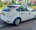 Білий Форд Фокус, об'ємом двигуна 1.39 л та пробігом 215 тис. км за 5400 $, фото 2 на Automoto.ua