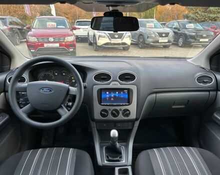 Белый Форд Фокус, объемом двигателя 1.4 л и пробегом 167 тыс. км за 5900 $, фото 9 на Automoto.ua