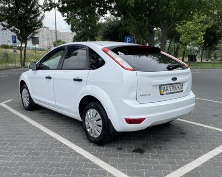 Белый Форд Фокус, объемом двигателя 1.4 л и пробегом 326 тыс. км за 4800 $, фото 3 на Automoto.ua