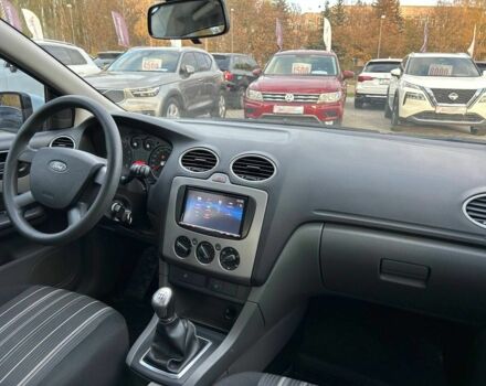 Белый Форд Фокус, объемом двигателя 1.4 л и пробегом 167 тыс. км за 5900 $, фото 12 на Automoto.ua