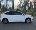 Белый Форд Фокус, объемом двигателя 1.4 л и пробегом 200 тыс. км за 5500 $, фото 4 на Automoto.ua