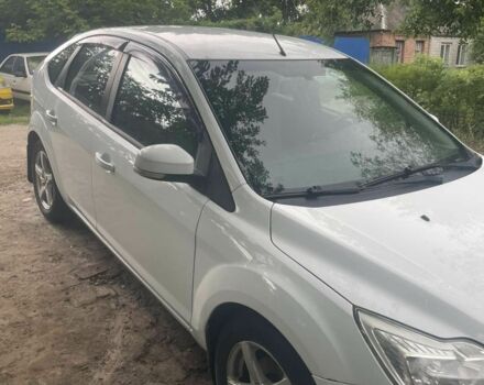 Белый Форд Фокус, объемом двигателя 1.6 л и пробегом 220 тыс. км за 5500 $, фото 5 на Automoto.ua