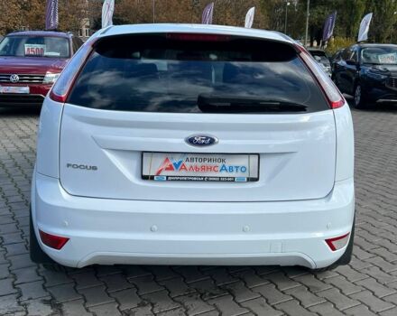 Білий Форд Фокус, об'ємом двигуна 1.4 л та пробігом 204 тис. км за 5100 $, фото 5 на Automoto.ua