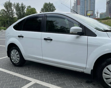 Білий Форд Фокус, об'ємом двигуна 1.4 л та пробігом 325 тис. км за 5000 $, фото 27 на Automoto.ua