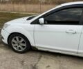 Білий Форд Фокус, об'ємом двигуна 1.6 л та пробігом 348 тис. км за 5200 $, фото 4 на Automoto.ua