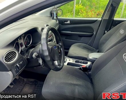 Белый Форд Фокус, объемом двигателя 1.8 л и пробегом 470 тыс. км за 6500 $, фото 6 на Automoto.ua